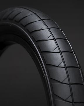 Picture of FLYBIKES FUEGO TIRE 20*2.30 BLACK TREAD / BLACK SIDEWALL